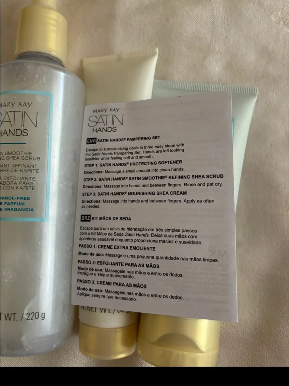 Mary Kay Satin Hands Pampering Set - White & Gold